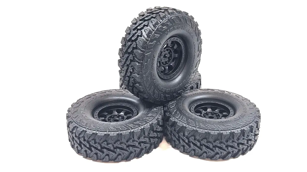 Vanquish 1.9 4.75 Yokohama Geolander Scale Tires W/ Blue Silicone Tire Inserts (Vented) 1
