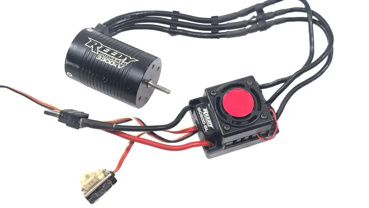 Associated Reedy Sc600-Bl Esc & 3300Kv Brushless Motor 1