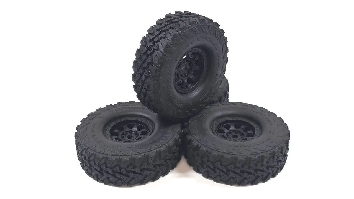 Vanquish 1.9 4.65 Yokohama Geolander M/T G003 Scale Tires W/ Plastic Bead Lock Wheels 1