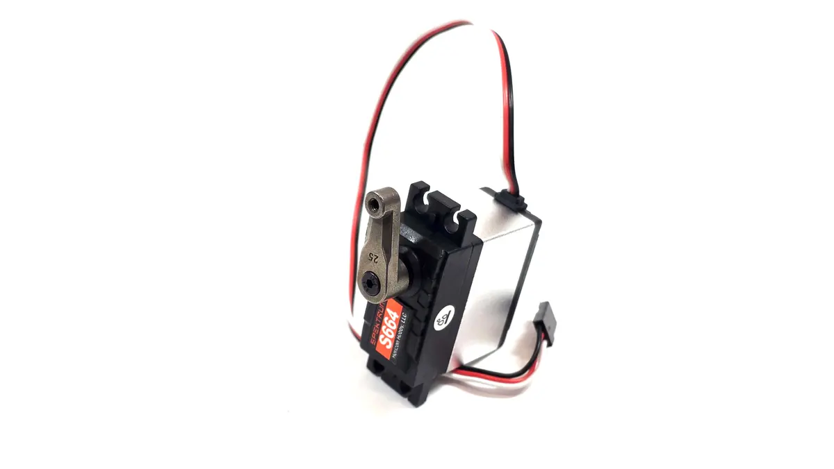 Spektrum S664 Metal Gear Steering Servo W/ Servo Horn 1