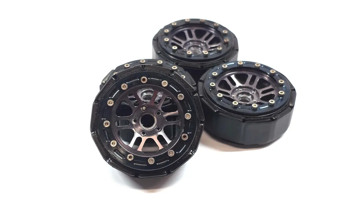 1.9 Aluminum Gray Bead Lock Wheels 1