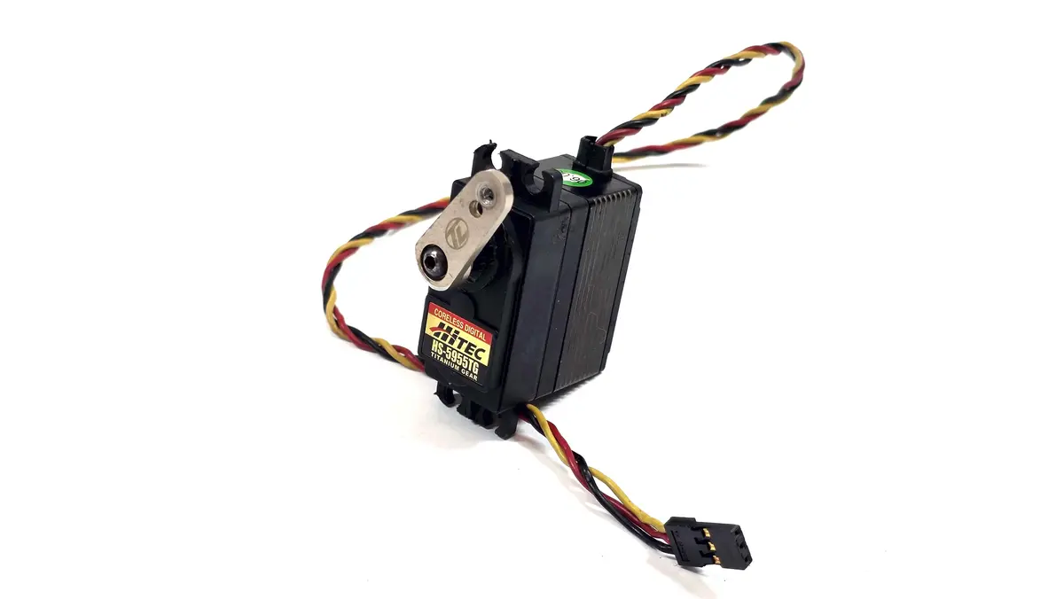 Hitec Hs-5955Tg Titanium Gear Steering Servo W/ Losi Aluminum Servo Horn 1