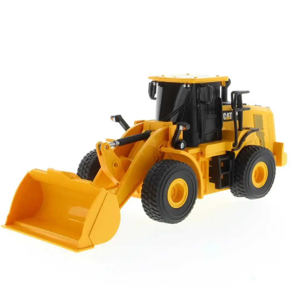 1:35 Rc Cat® 950M Wheel Loader, 23003 1