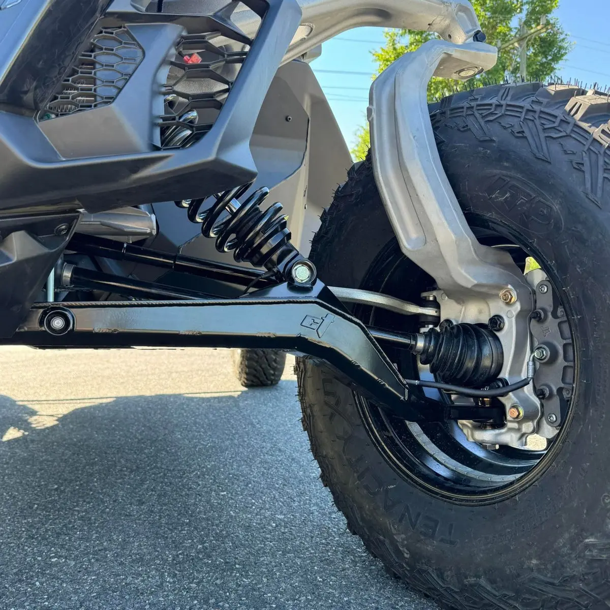 Maverick R Pro Rock High Clearance Lower A Arms 1