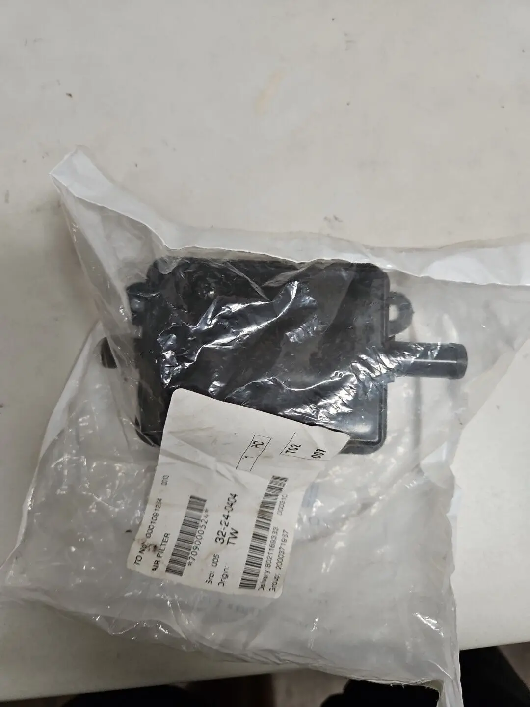 Can-Am 709000524 Fuel Air Breather Filter For Maverick Models 1