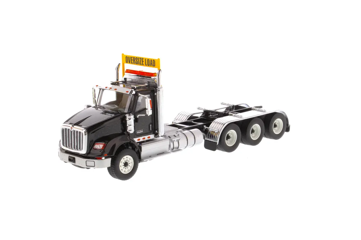 1:50 International Hx620 Tridem Tractor- Metallic Black, 71009 1