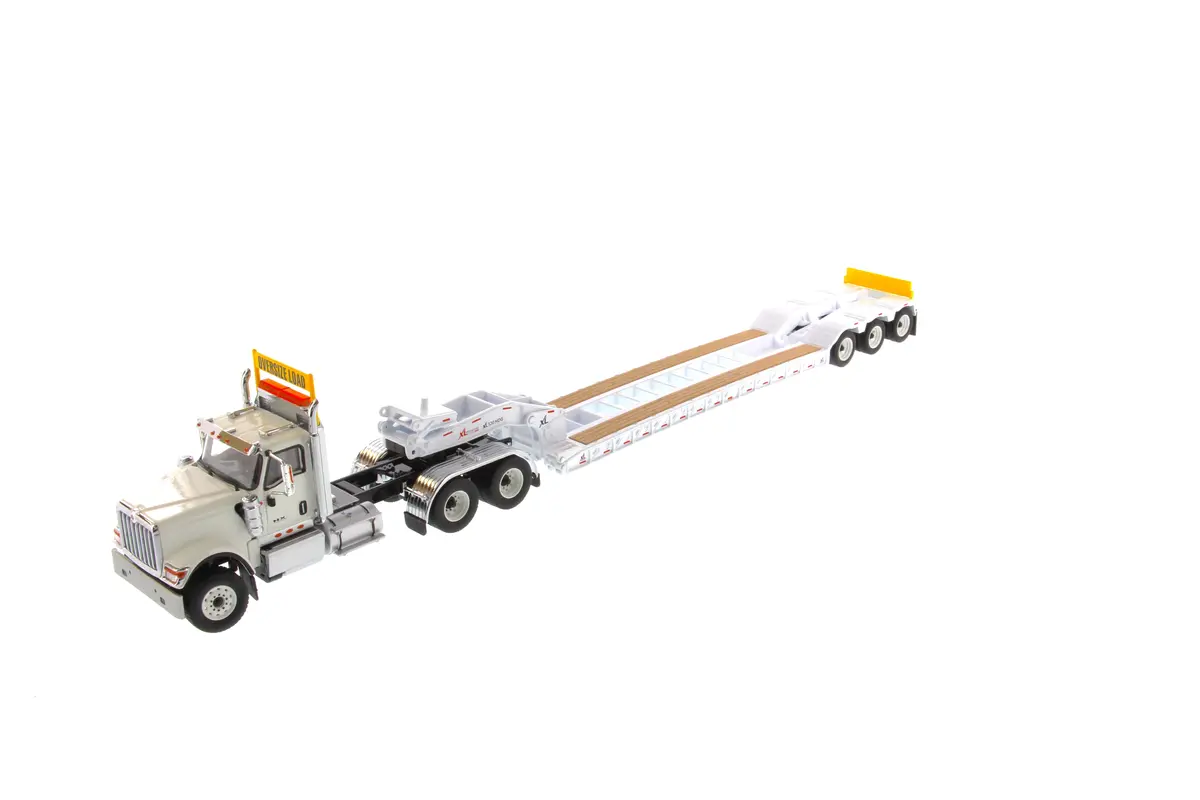 1:50 International Hx520 Tandem Tractor With Xl 120 Trailer. Including Both Rear Boosters - White, 71015 1