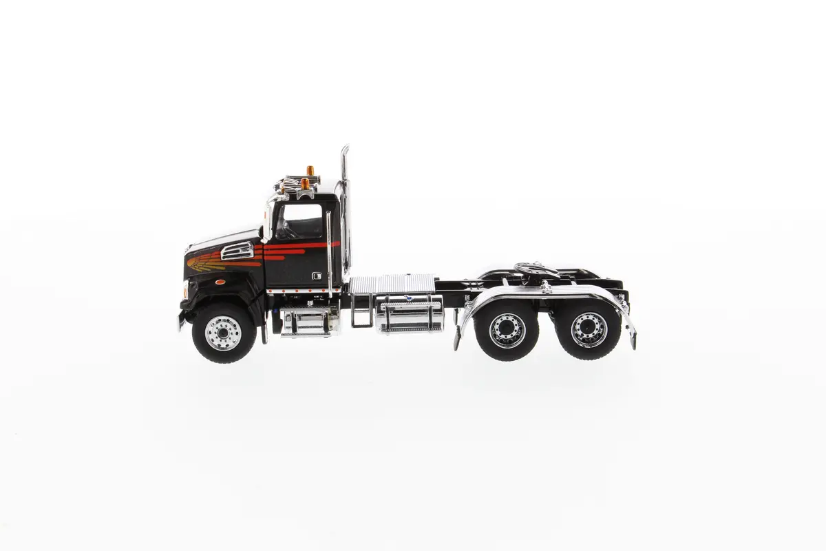 1:50 Western Star 4700 Sf Tandem Tractor, Metallic Black, 71036 1