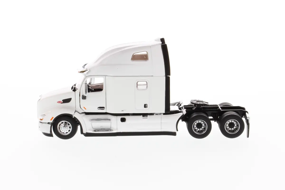 1:50 Peterbilt 579 Ultraloft Tractor - White , 71072 1