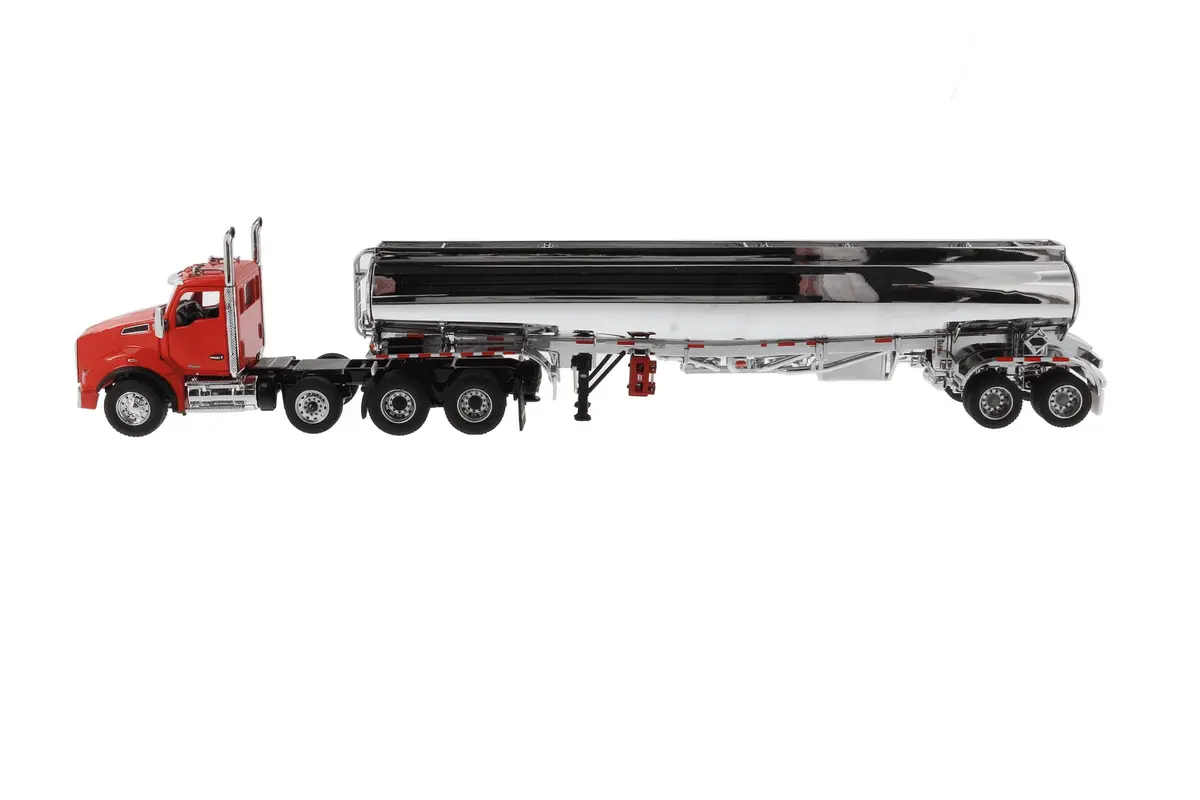 1:50 Kenworth® Red T880 Day Cab Tandem & Pusher-Axle With Heil Fleet Duty™ Chrome Fd9300/Dt-C4 Petroleum Tanker, 71102. 1