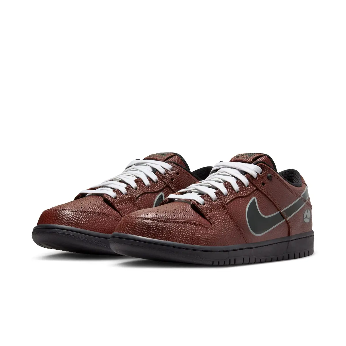 Nike Sb X Limosine Dunk Low Pro Football 2