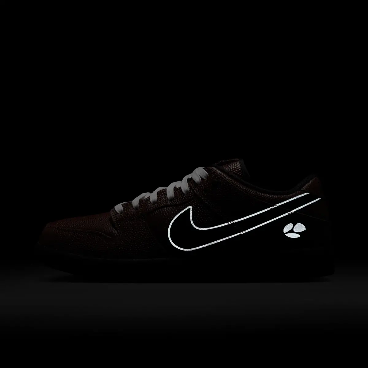 Nike Sb X Limosine Dunk Low Pro Football 6