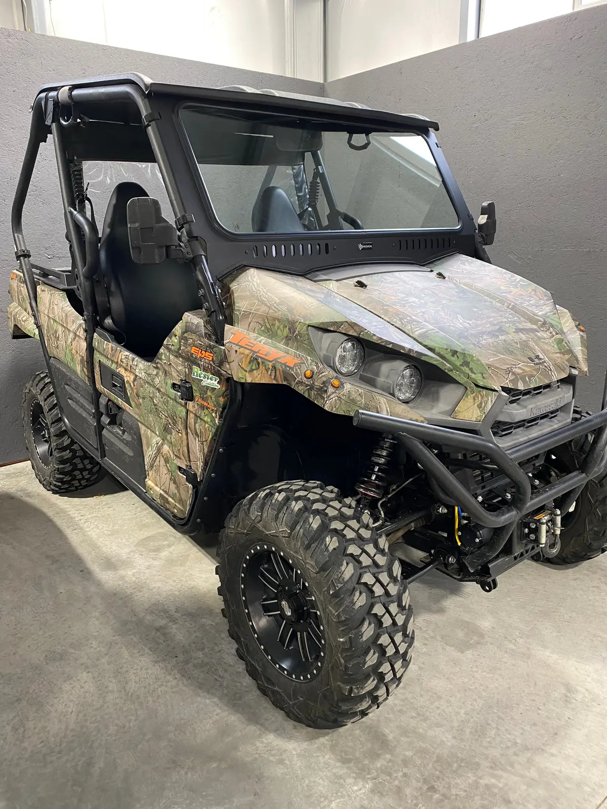Kawasaki Teryx (2016-2025) Vented Glass Windshield 2