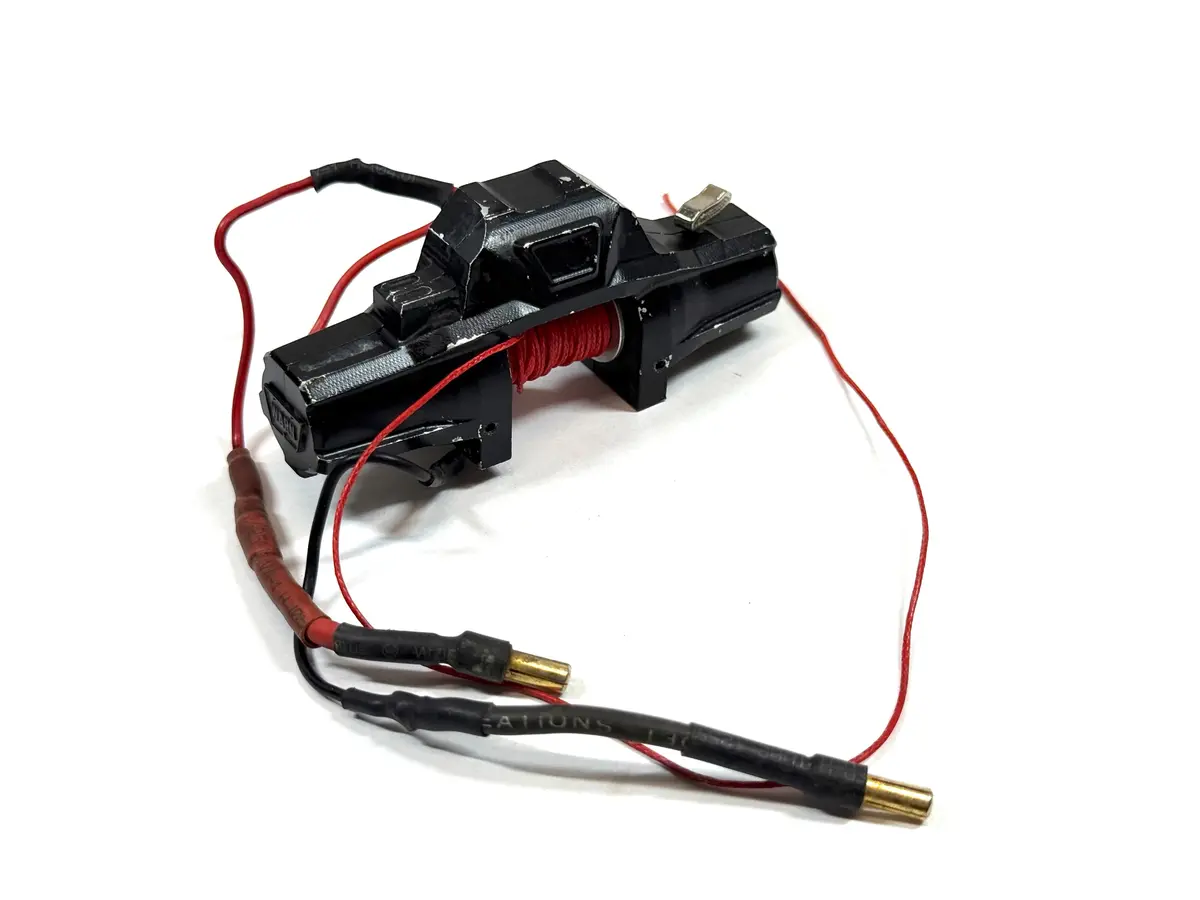 Large "Zeon" Style Working Winch 1