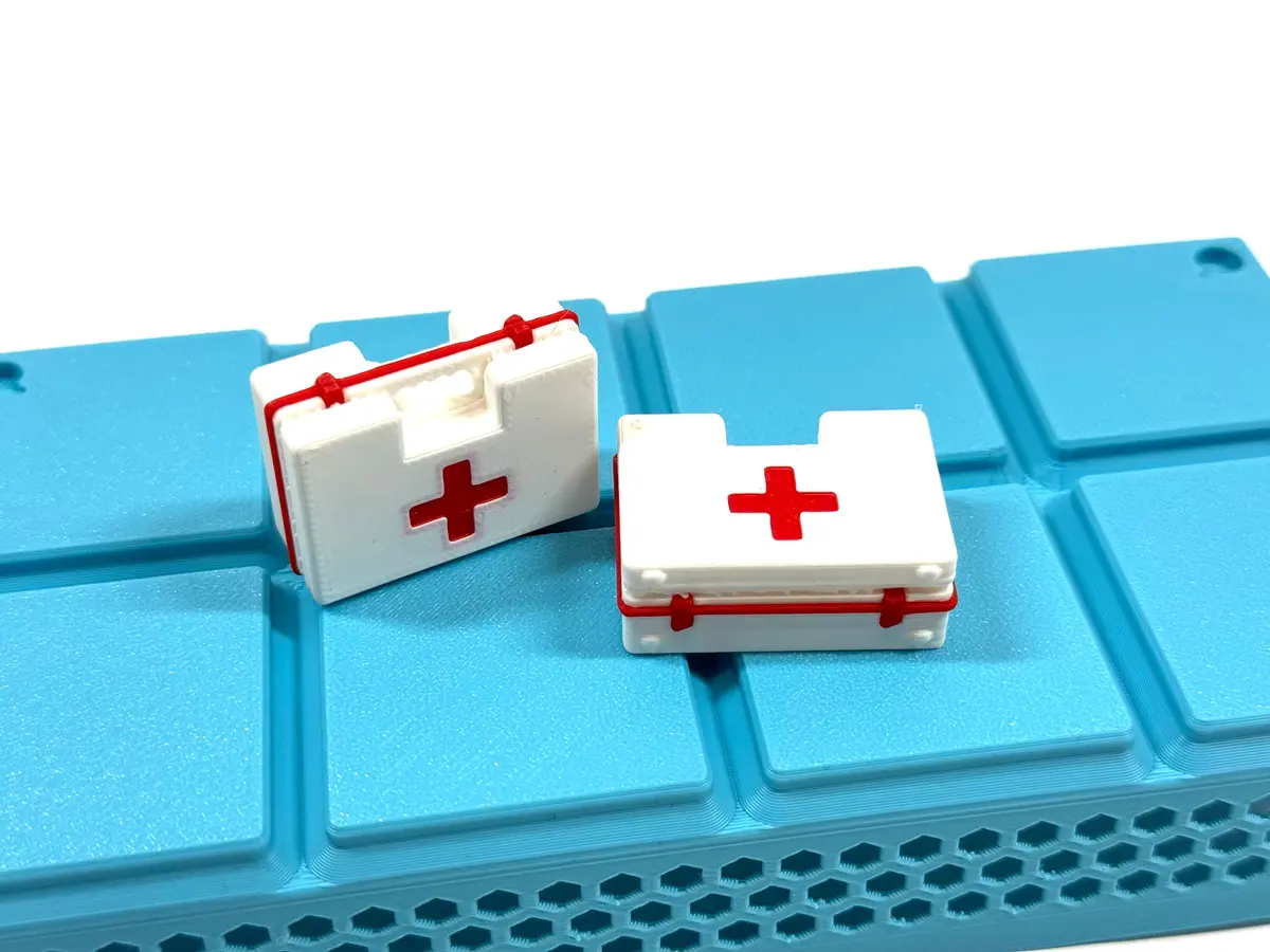 3D Printed Scale Medic Kit (Set Of 2) 1