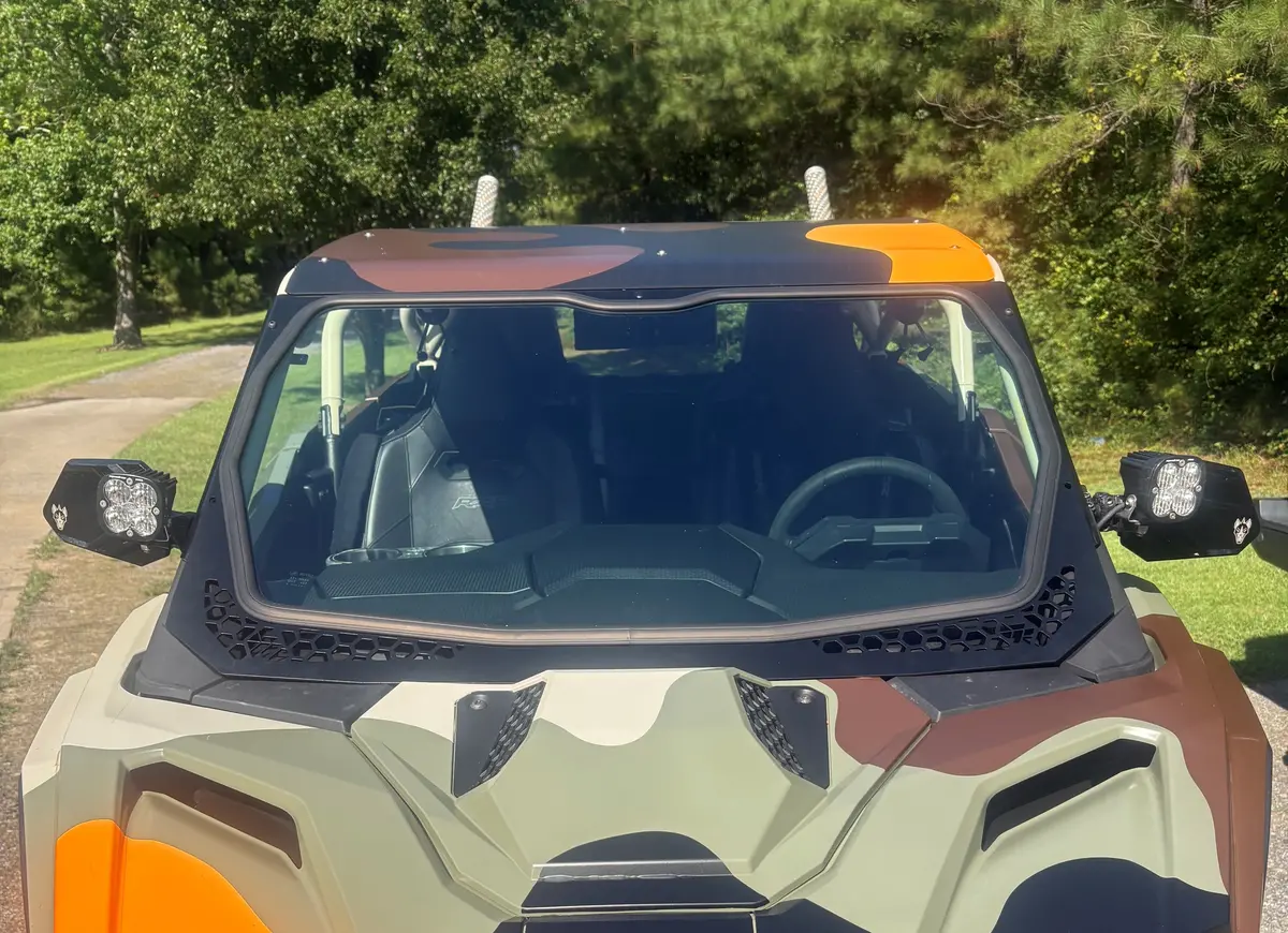 Moto Armor L&W Fab 2025+ Pro Series 4 Seat Full Glass Windshield 1