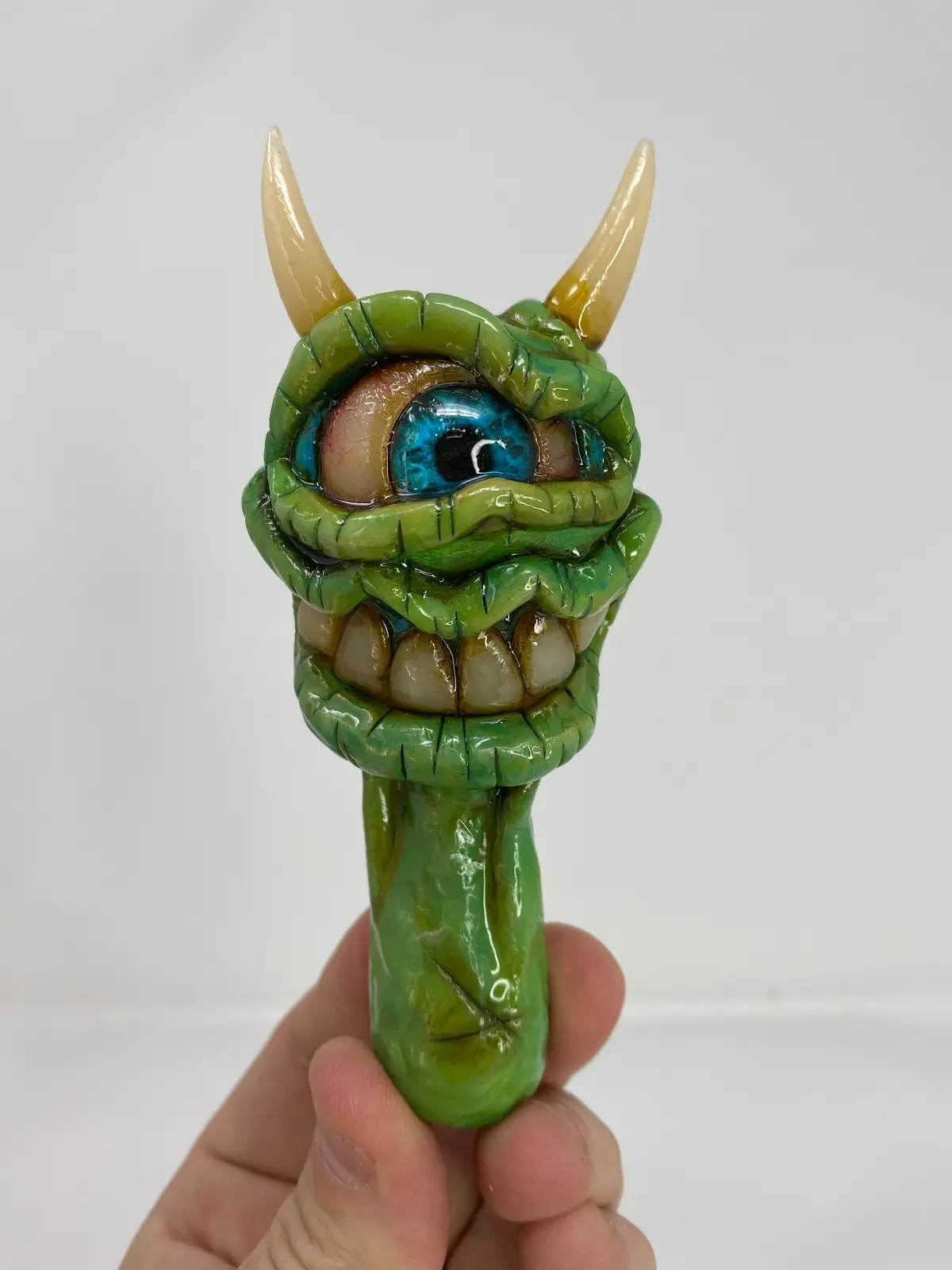 Green Demon: Spoon Pipe 1