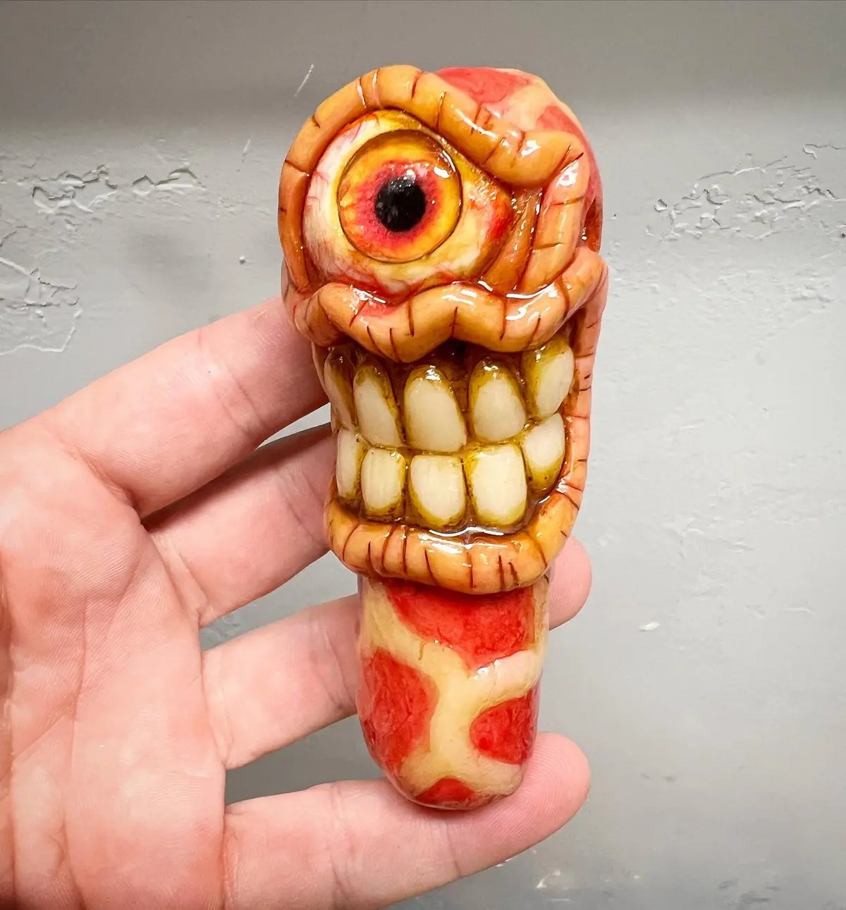Freddy: Spoon Pipe 1